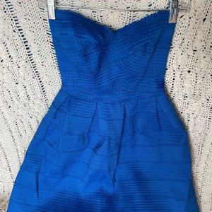 Awesome blue strapless dress